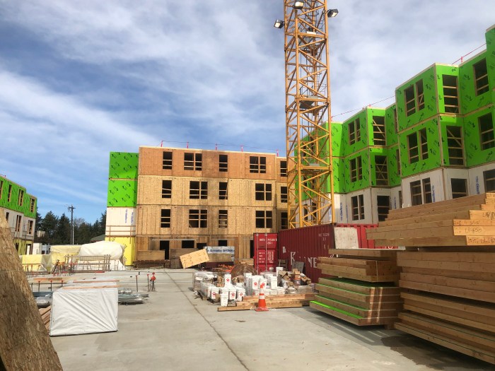 Shoreline apartments